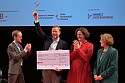 Freuten sich über die Verleihung des Bremer Umweltpreises 2025 (v.l.): Ralf Stapp (Vorsitzender der Geschäftsführung der BAB - die Förderbank für Bremen und Bremerhaven), Christophe Lenderoth (Geschäftsführer der Lenderoth Service GmbH), Kathrin Moosdorf (Senatorin für Umwelt, Klima und Wissenschaft) und Maike Frese (Staatsrätin bei der Senatorin für Wirtschaft, Häfen und Transformation) Freuten sich über die Verleihung des Bremer Umweltpreises 2025 (v.l.): Ralf Stapp (Vorsitzender der Geschäftsführung der BAB - die Förderbank für Bremen und Bremerhaven), Christophe Lenderoth (Geschäftsführer der Lenderoth Service GmbH), Kathrin Moosdorf (Senatorin für Umwelt, Klima und Wissenschaft) und Maike Frese (Staatsrätin bei der Senatorin für Wirtschaft, Häfen und Transformation)
